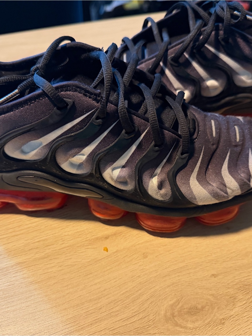 Nike Air VaporMax Plus 'Black Red’